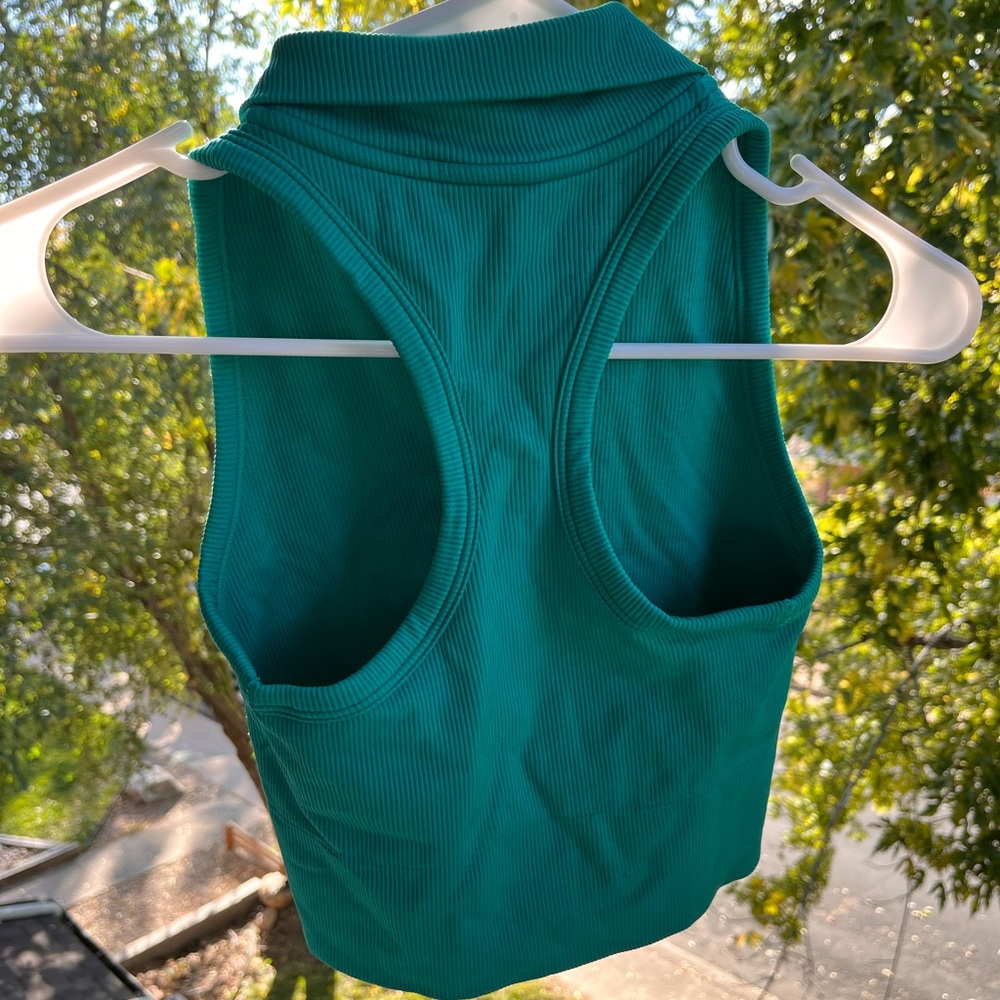 Athleta Aurora Seamless V Neck Tennis Tank Polo Crop in Tropics Teal Green XXS - Picture 3 of 5